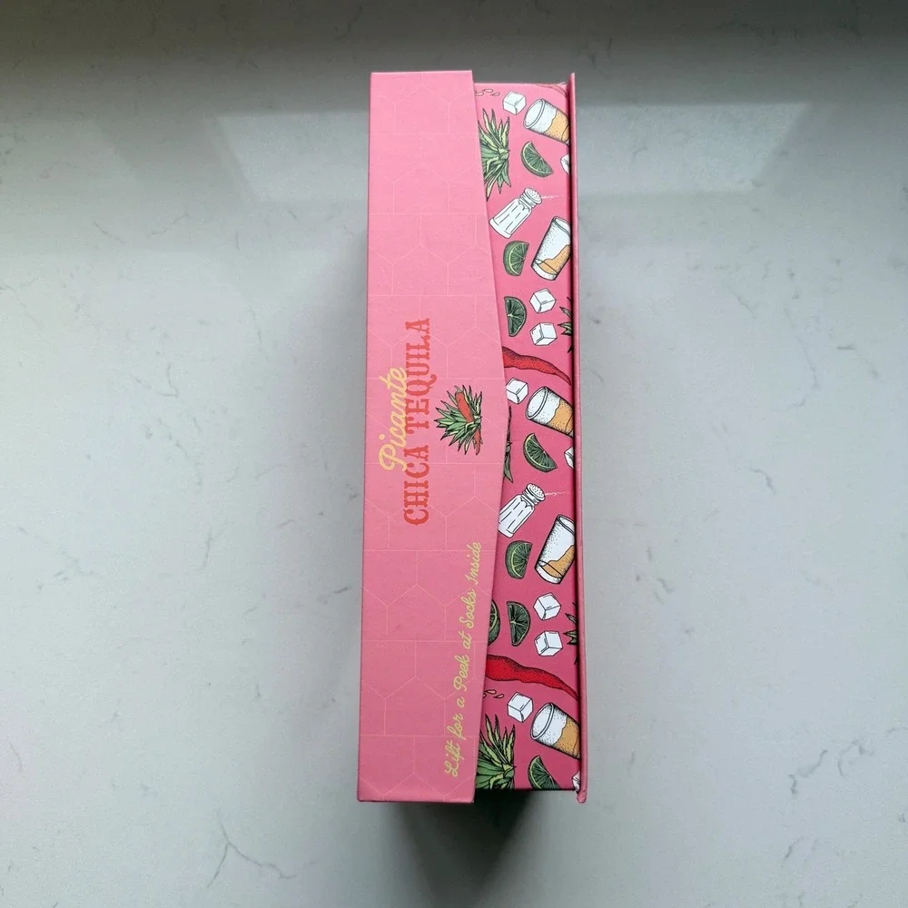 Picante Chica Tequila Gift Set 4 Pairs Socks Size 5-10 + 2-2oz Shot Glasses NWB‎